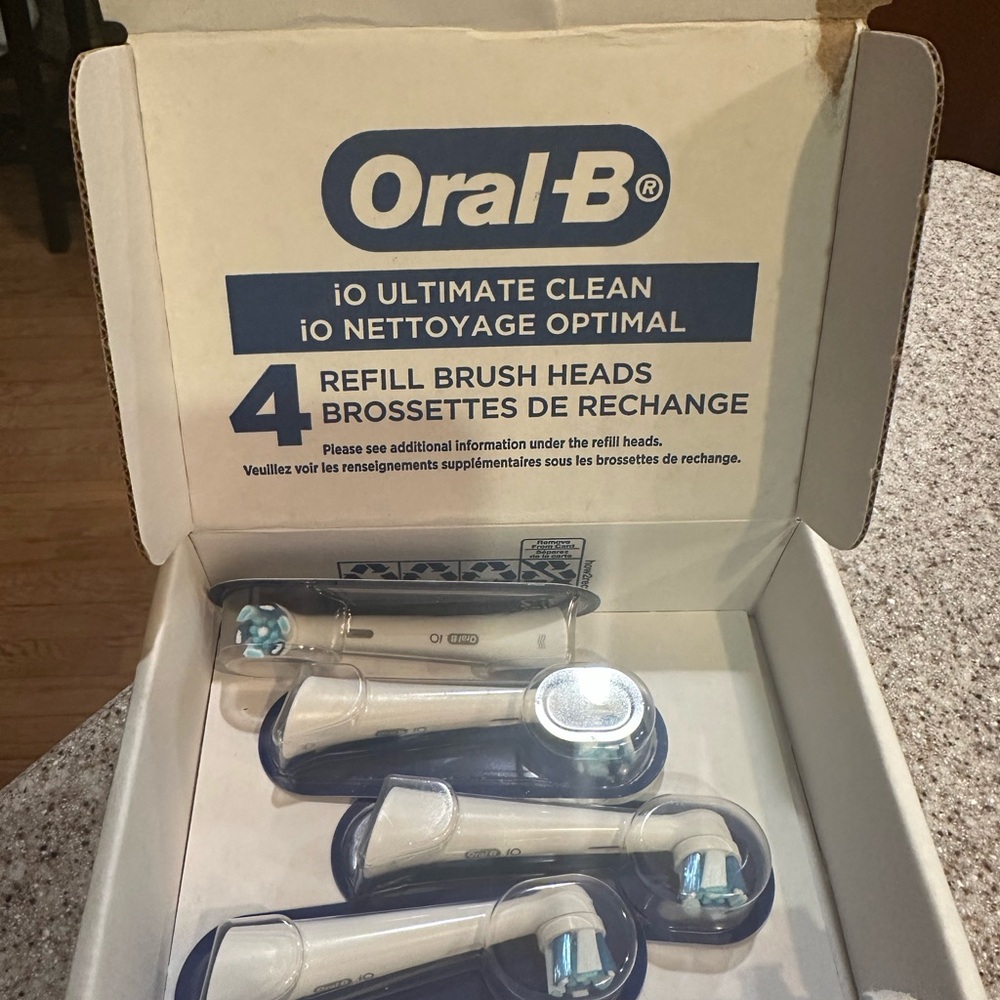 Oral-B iO Ultimate Clean Refill Brush Heads - White